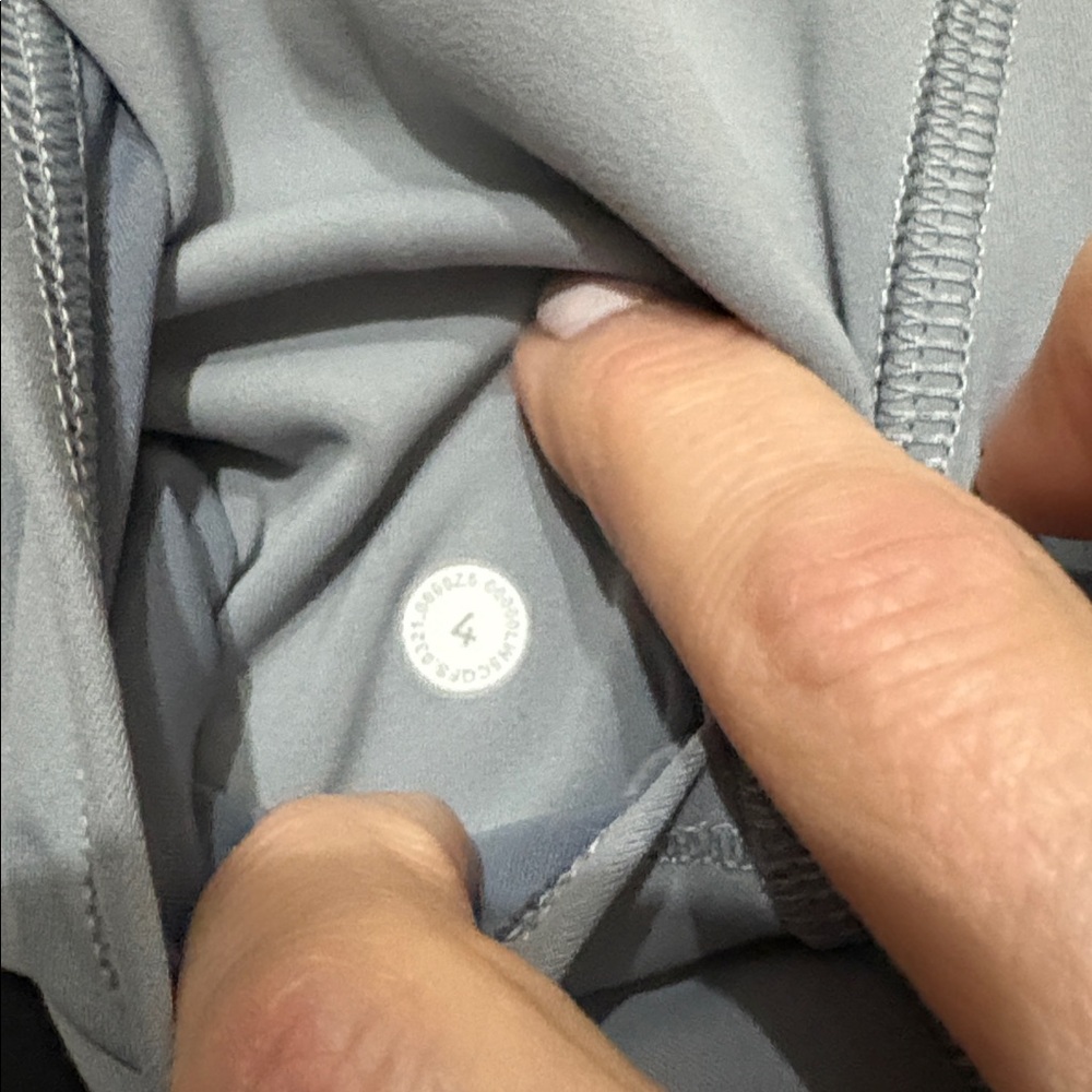 Gray Lululemon leggings like new - Picture 5 of 5